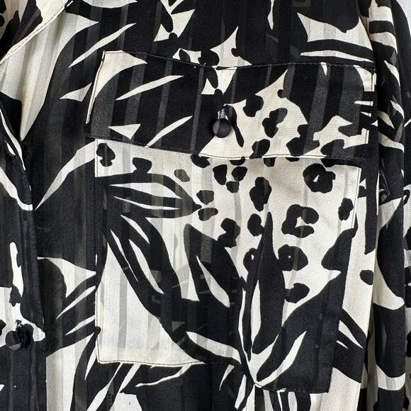 Silk Black and White Monochromatic Floral Botton Up Blouse Womens Size 6 Flowy - Picture 9 of 16